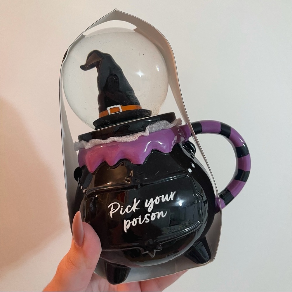 Cauldron Mug w/ Snow Globe Lid